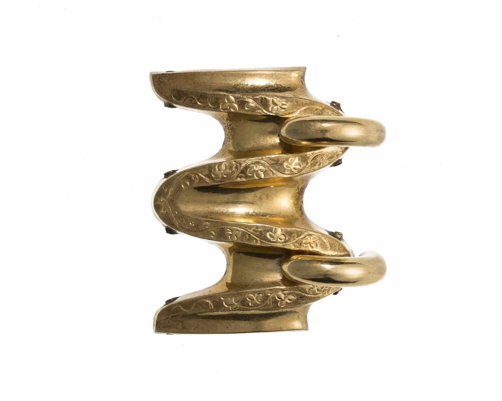 Nineteenth-century gold bracelet link, a wavy gold body with two open rings at one side